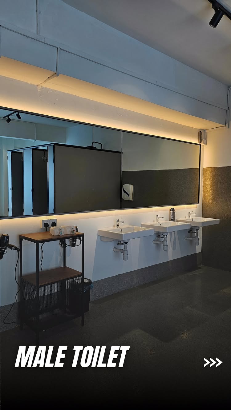 SPACIOUS MALE TOILET